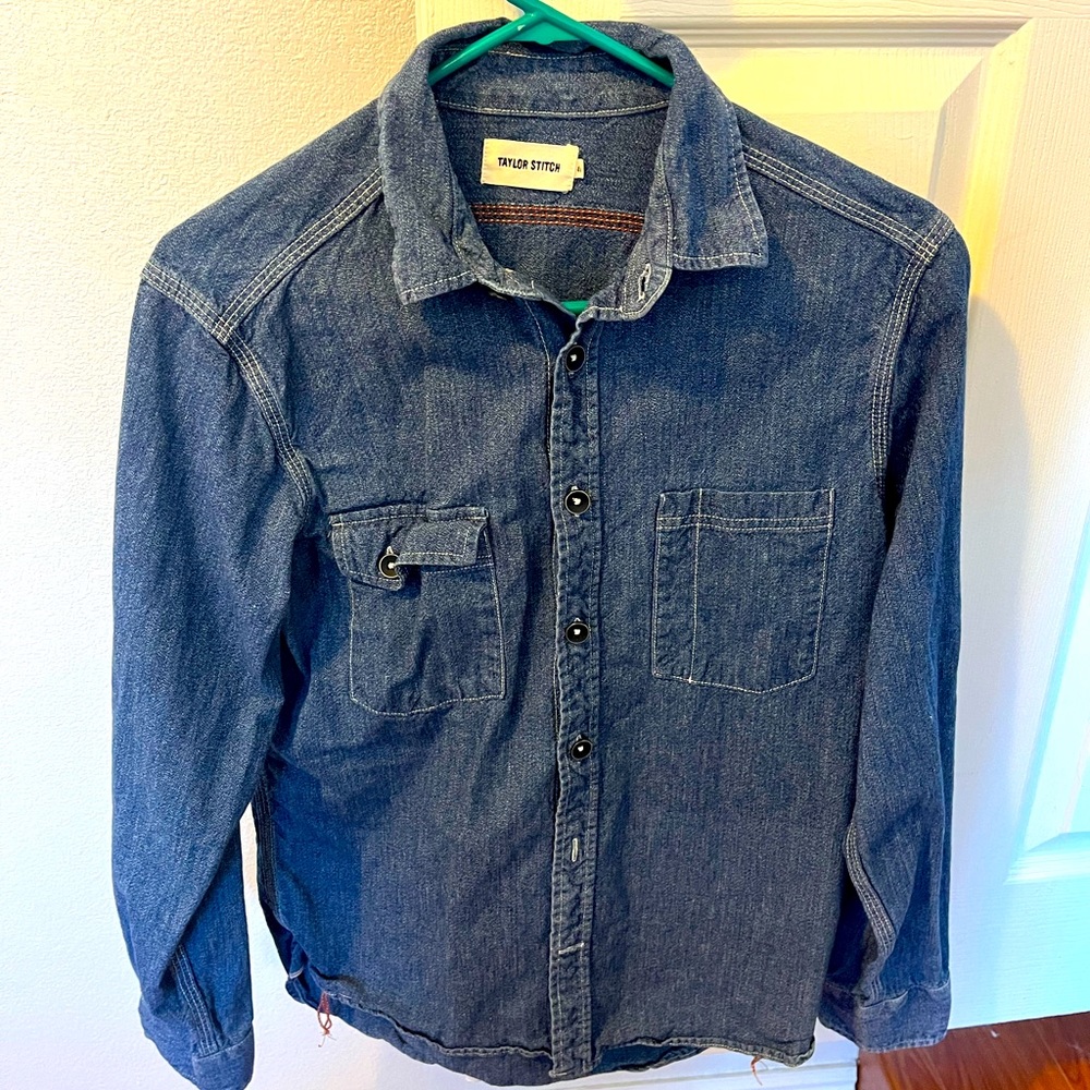 Taylor Stitch mens size medium. Denim long sleeved button up.